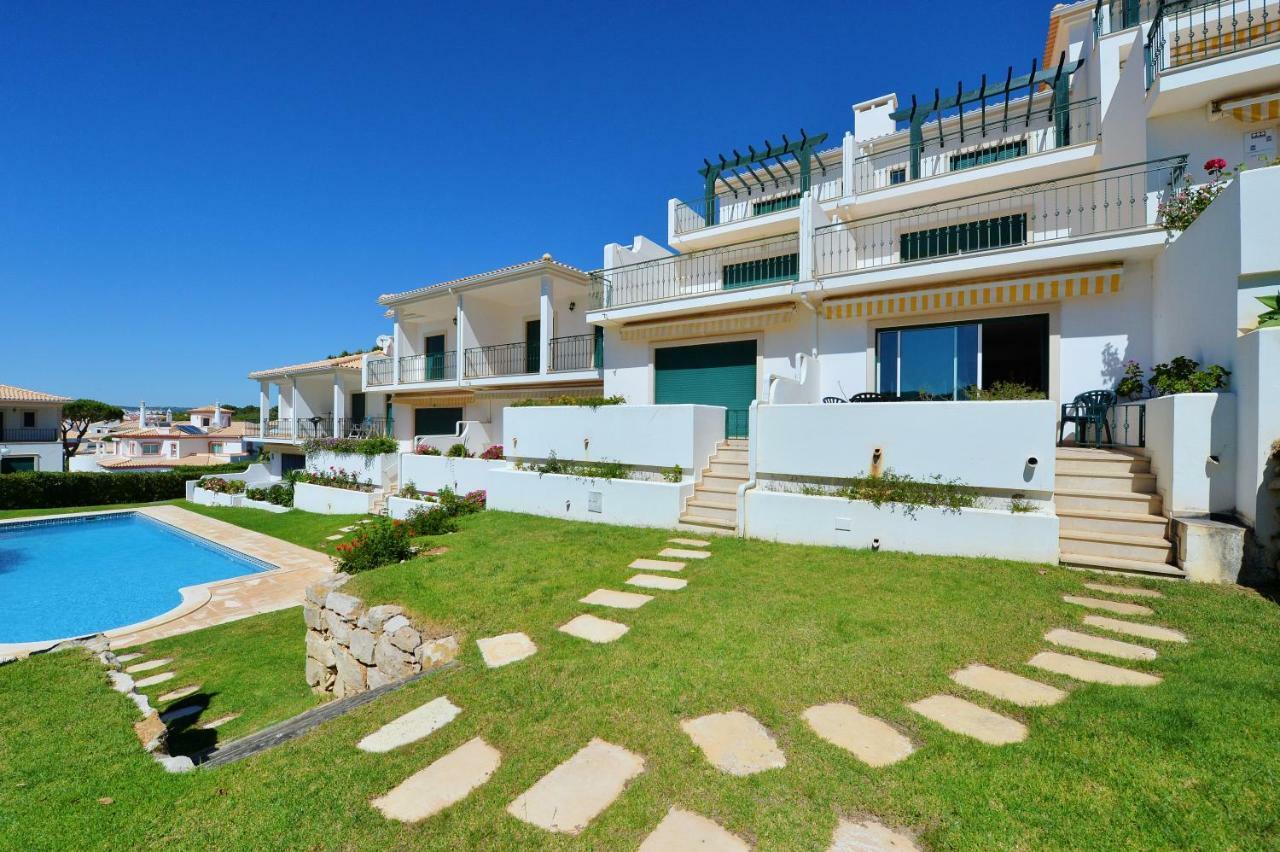 Townhouse Next To Falesia Beach Albufeira Exterior photo