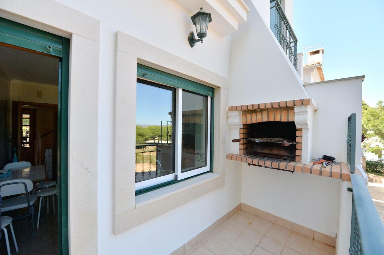 Townhouse Next To Falesia Beach Albufeira Exterior photo